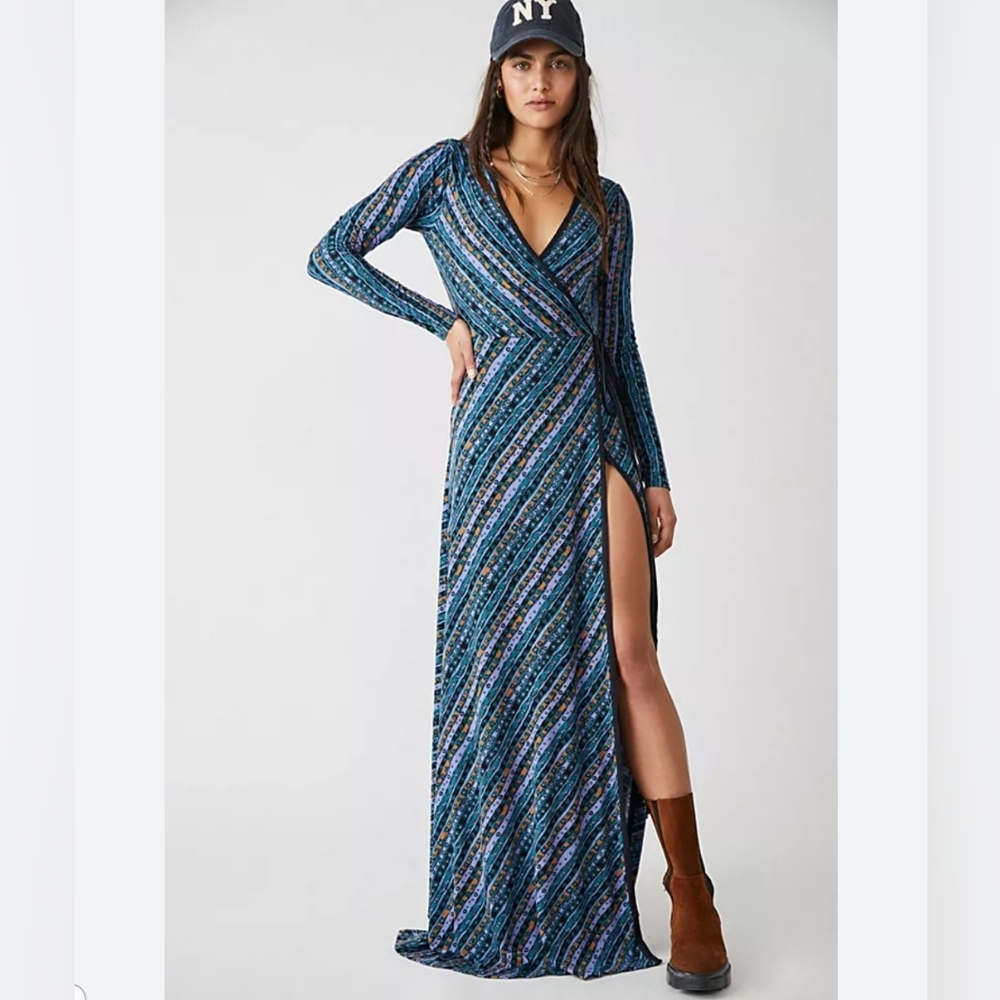 NWT FREE PEOPLE Size medium PHOEBE Wrap Long Sleeve Maxi Dress Blue Combo